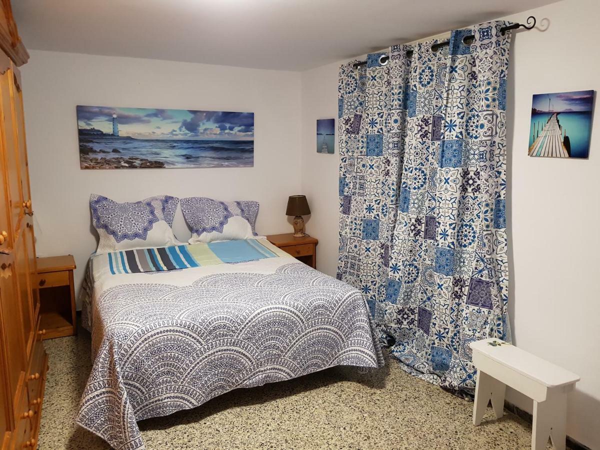 Bed And Breakfast By The Sea Pozo Izquierdo Bagian luar foto