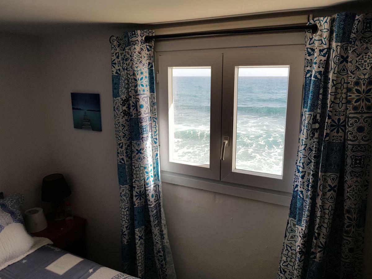 Bed And Breakfast By The Sea Pozo Izquierdo Bagian luar foto