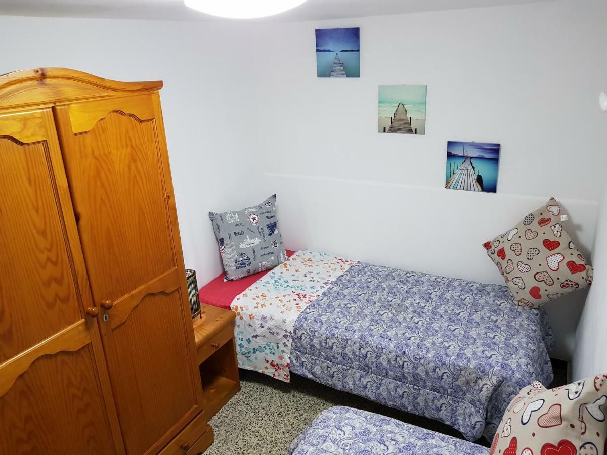 Bed And Breakfast By The Sea Pozo Izquierdo Bagian luar foto